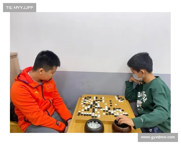 提升围棋技巧 打造全方位围棋培训班 帮助孩子走向专业之路 提升围棋技巧 打造全方位围棋培训班 帮助孩子走向专业之路
